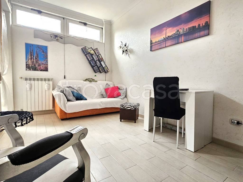 appartamento in vendita a Roma in zona Ostia