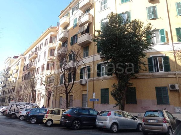 appartamento in vendita a Roma in zona Appio Latino