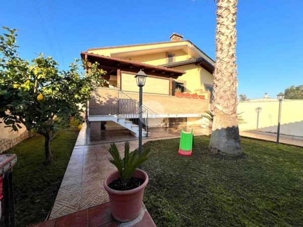 appartamento in vendita a Roma in zona Finocchio