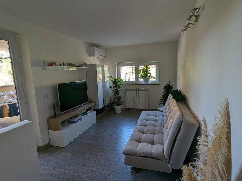 casa indipendente in vendita a Roma in zona Pantan Monastero