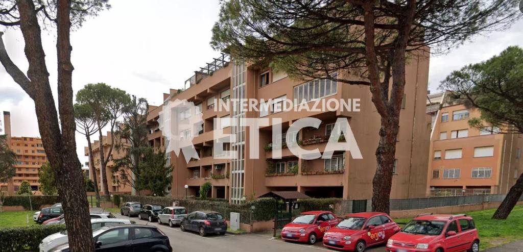 appartamento in vendita a Roma in zona Ardeatino