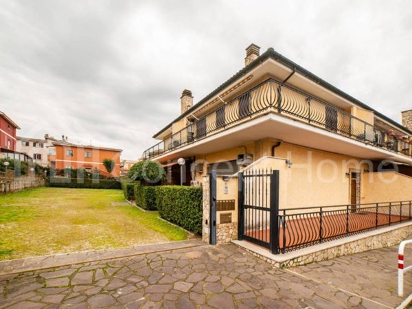 negozio in vendita a Roma in zona Castel di Leva