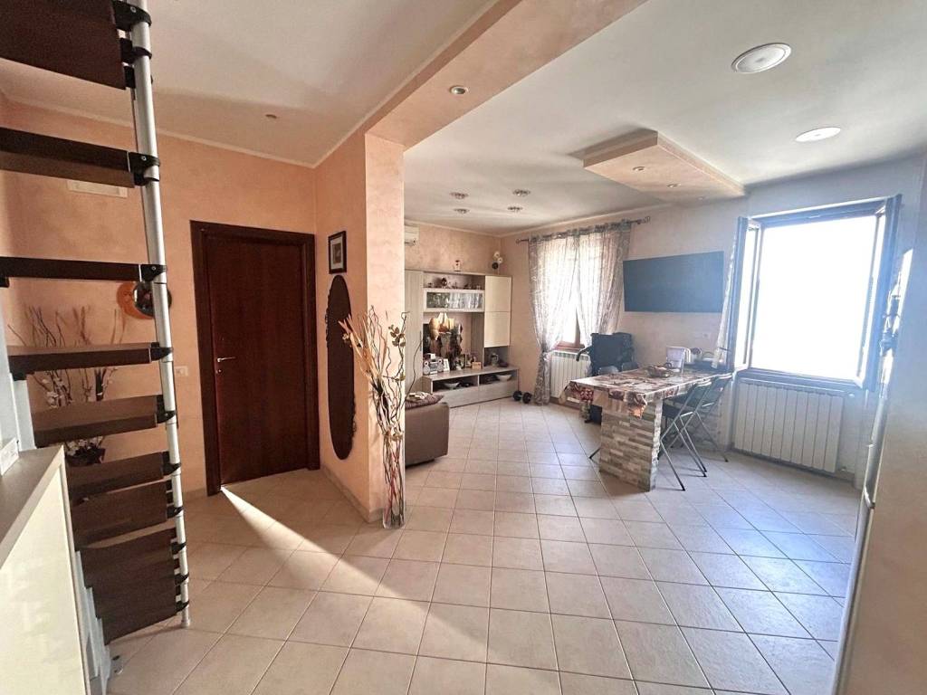 appartamento in vendita a Roma in zona Alessandrino
