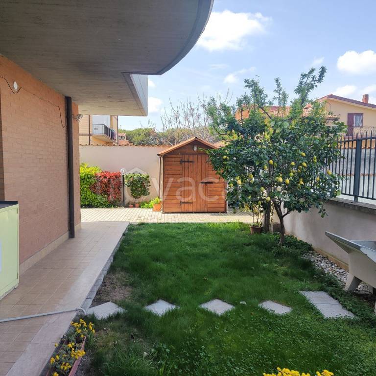 appartamento in vendita a Roma in zona Massimina/Casal Lumbroso