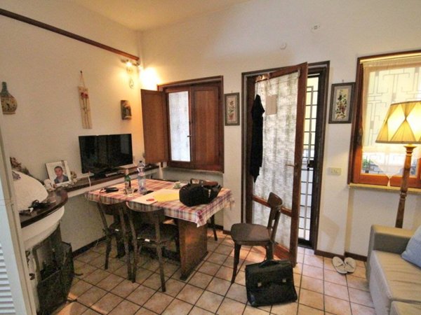 appartamento in vendita a Roma in zona Tomba di Nerone