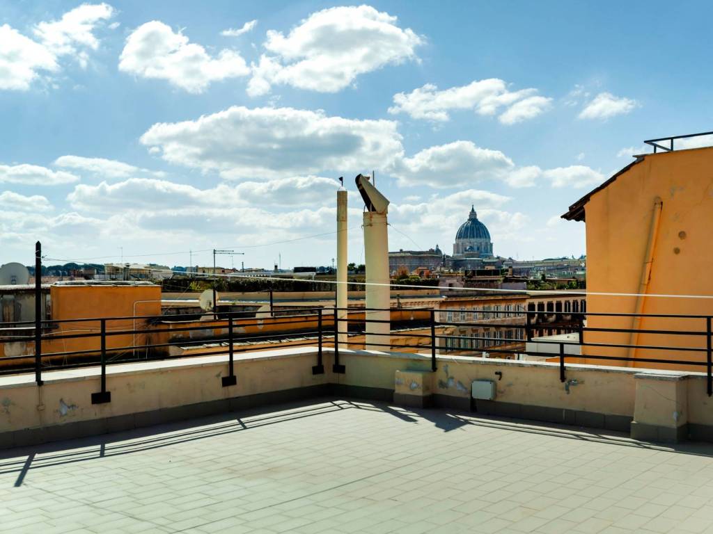 appartamento in vendita a Roma in zona Rione Prati