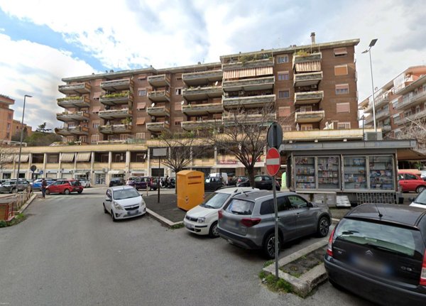 appartamento in vendita a Roma in zona Ardeatino