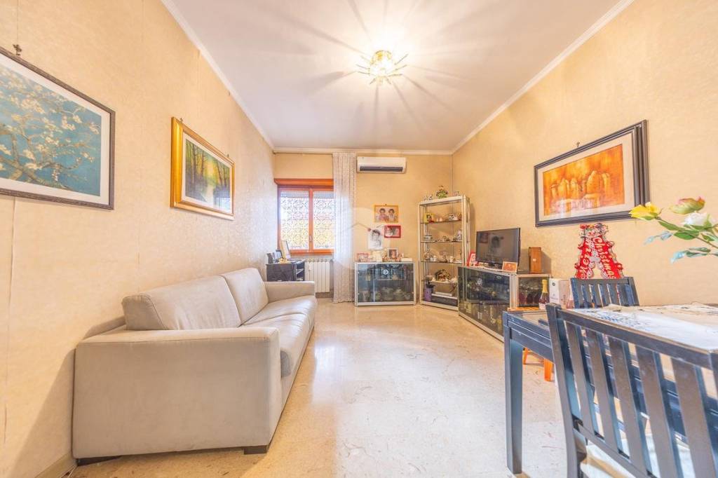 appartamento in vendita a Roma in zona Appio Claudio