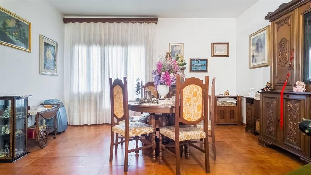 casa indipendente in vendita a Roma in zona Finocchio