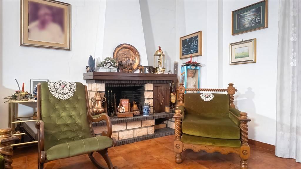 casa indipendente in vendita a Roma in zona Finocchio