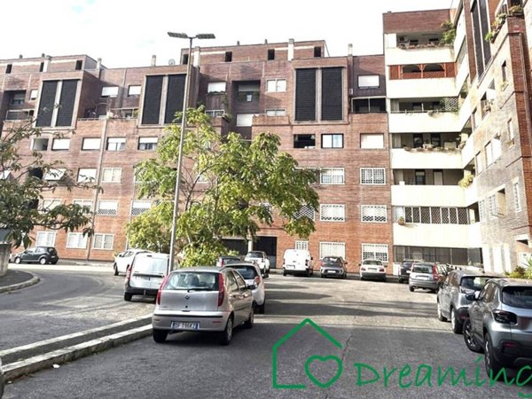 appartamento in vendita a Roma in zona Ardeatino