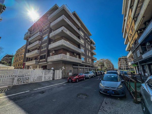appartamento in vendita a Roma in zona Ostia