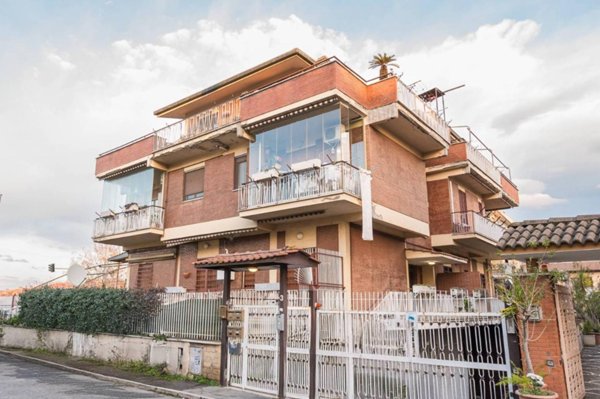 appartamento in vendita a Roma in zona Romanina