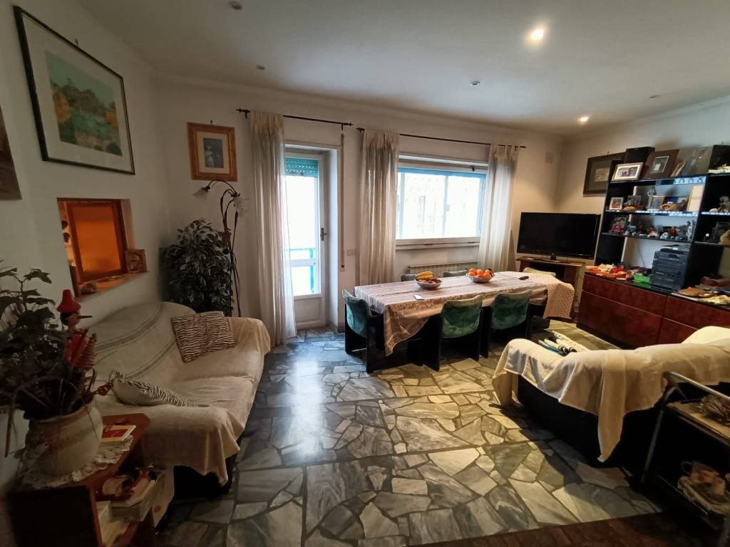 appartamento in vendita a Roma in zona Ostiense
