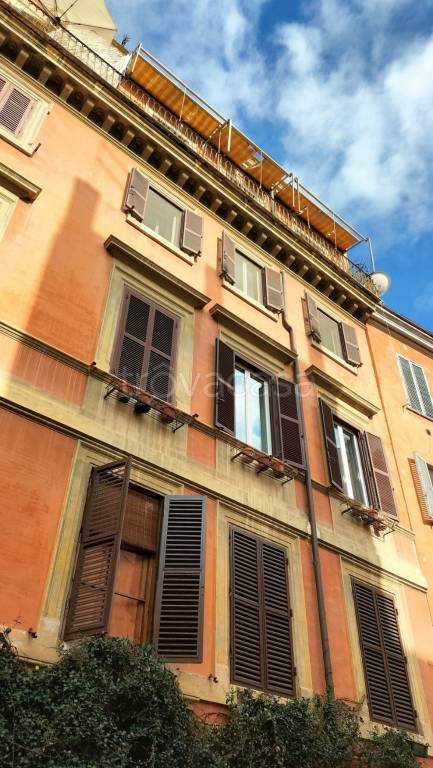 appartamento in vendita a Roma in zona Rione Monti/Campitelli