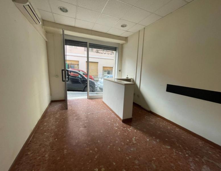 locale commerciale in vendita a Roma in zona Monte Sacro/Talenti