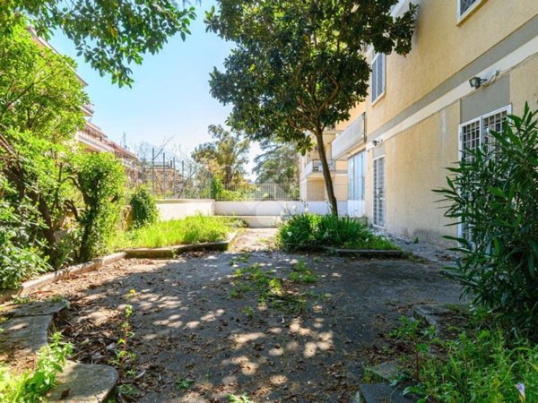 appartamento in vendita a Roma in zona Tuscolano