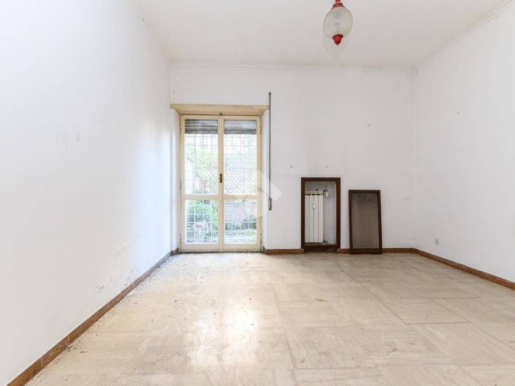appartamento in vendita a Roma in zona Tuscolano