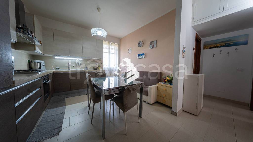 appartamento in vendita a Roma in zona Acilia