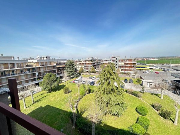 appartamento in vendita a Roma in zona Settecamini