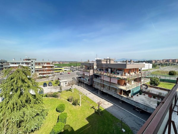 appartamento in vendita a Roma in zona Settecamini