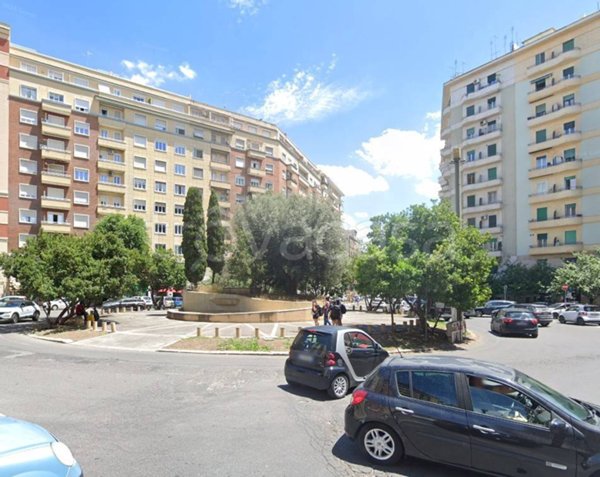 negozio in vendita a Roma in zona Nomentano