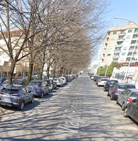 negozio in vendita a Roma in zona Collatino