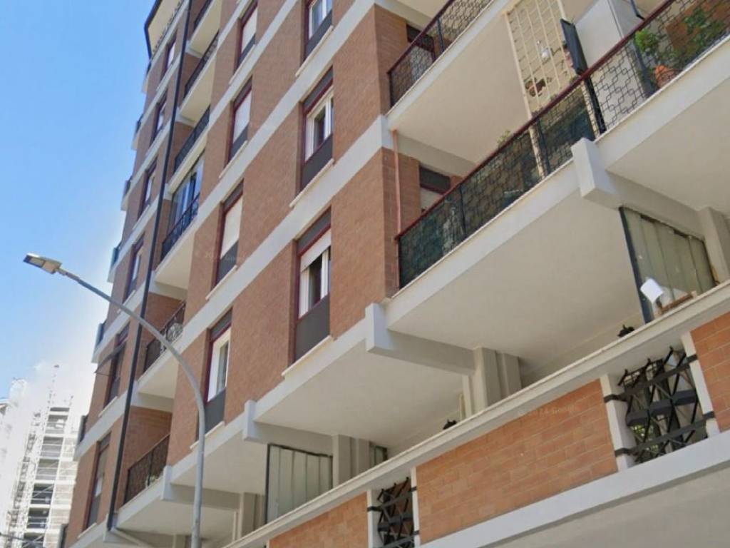 appartamento in vendita a Roma in zona Tuscolano