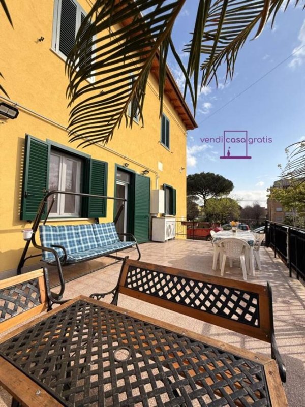 appartamento in vendita a Roma in zona Tor Cervara