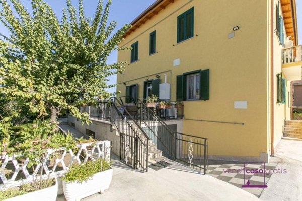appartamento in vendita a Roma in zona Tor Cervara