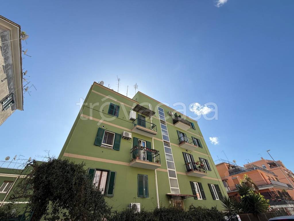 appartamento in vendita a Roma in zona Prenestino-Centocelle