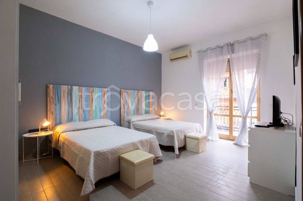 appartamento in vendita a Roma in zona Torre Angela