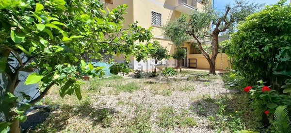 appartamento in vendita a Roma in zona Ostia