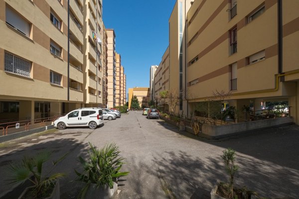 appartamento in vendita a Roma in zona Tor de' Cenci