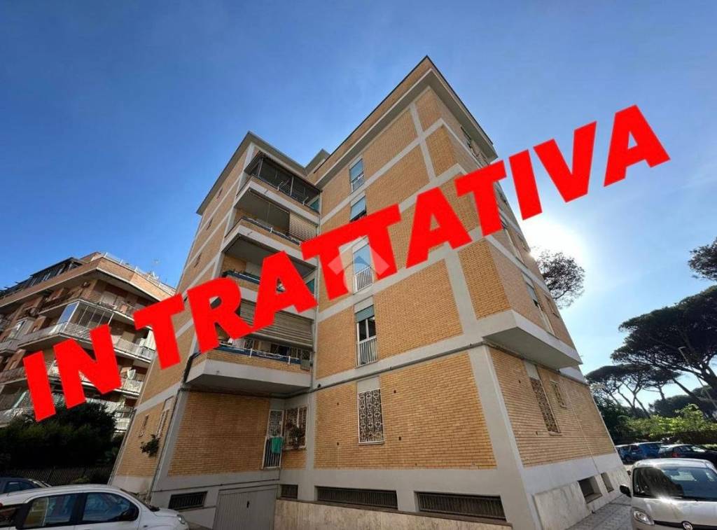 appartamento in vendita a Roma in zona Ostia