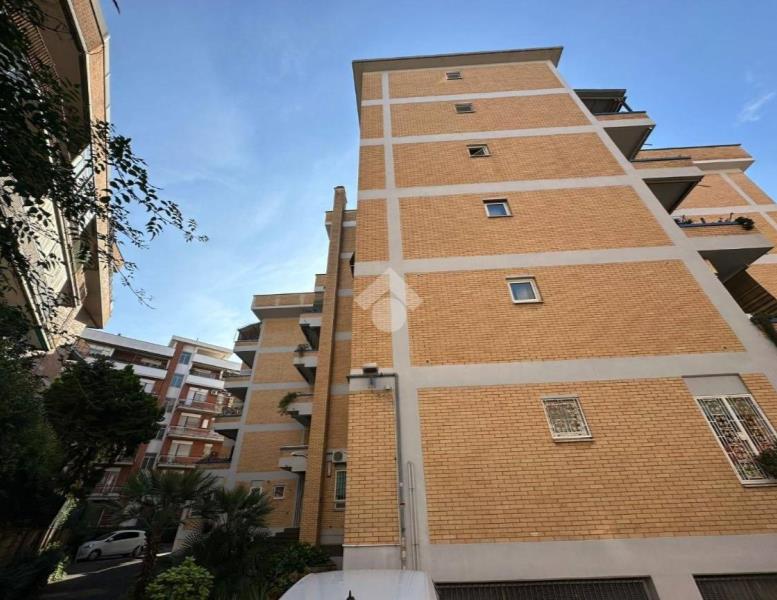 appartamento in vendita a Roma in zona Ostia