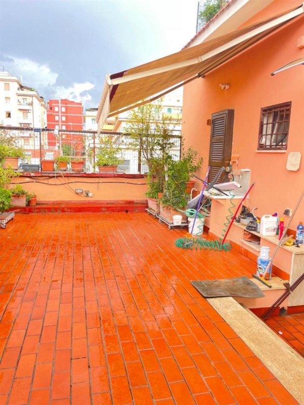 appartamento in vendita a Roma in zona Prenestino-Centocelle