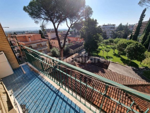 appartamento in vendita a Roma in zona Tor di Quinto