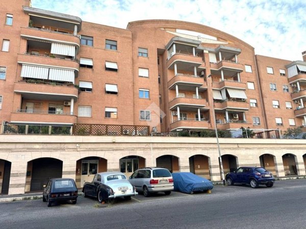 negozio in vendita a Roma in zona Tor Vergata/Torrenova