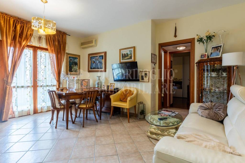 appartamento in vendita a Roma in zona Ostia