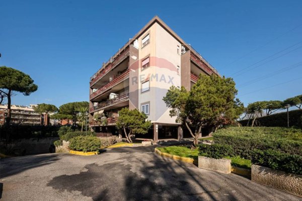 appartamento in vendita a Roma in zona Cinecittà
