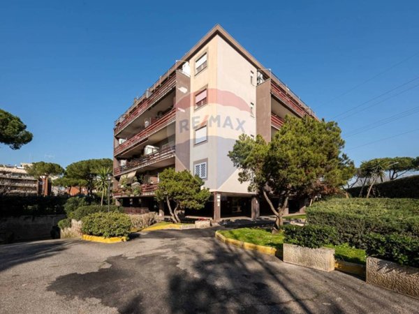 appartamento in vendita a Roma in zona Cinecittà