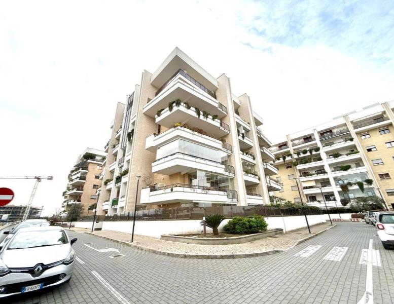 appartamento in vendita a Roma in zona Giuliano Dalmata