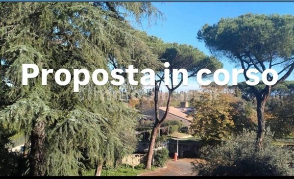 appartamento in vendita a Roma in zona Ostiense