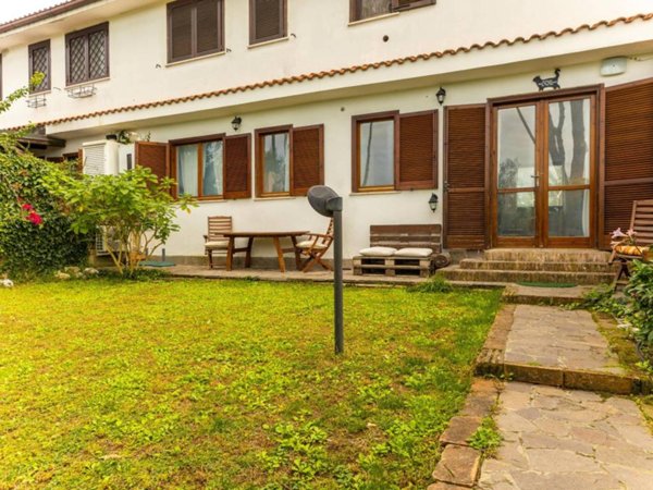 appartamento in vendita a Roma in zona Trigoria