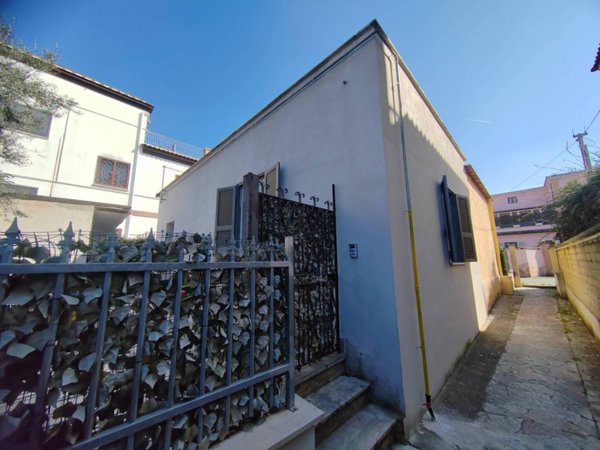 appartamento in vendita a Roma in zona Casal Morena