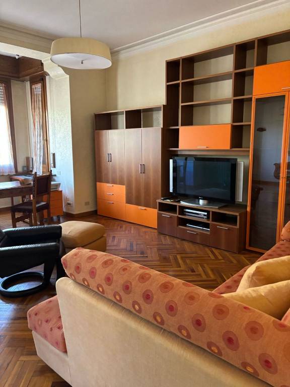 appartamento in vendita a Roma in zona Ostiense