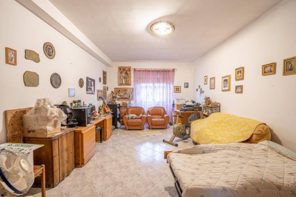 appartamento in vendita a Roma in zona Valle Muricana