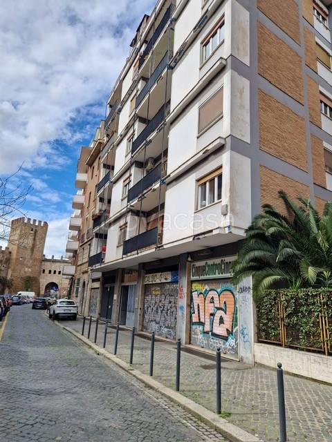 negozio in vendita a Roma in zona Tiburtino