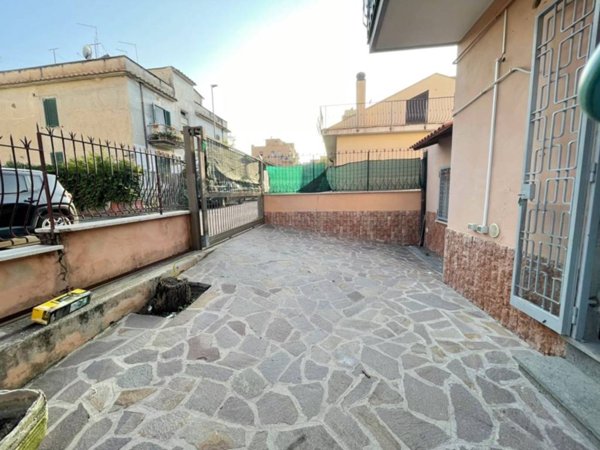 appartamento in vendita a Roma in zona Romanina